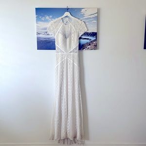 Wtoo Lenora Lace Wedding Dress - size 4